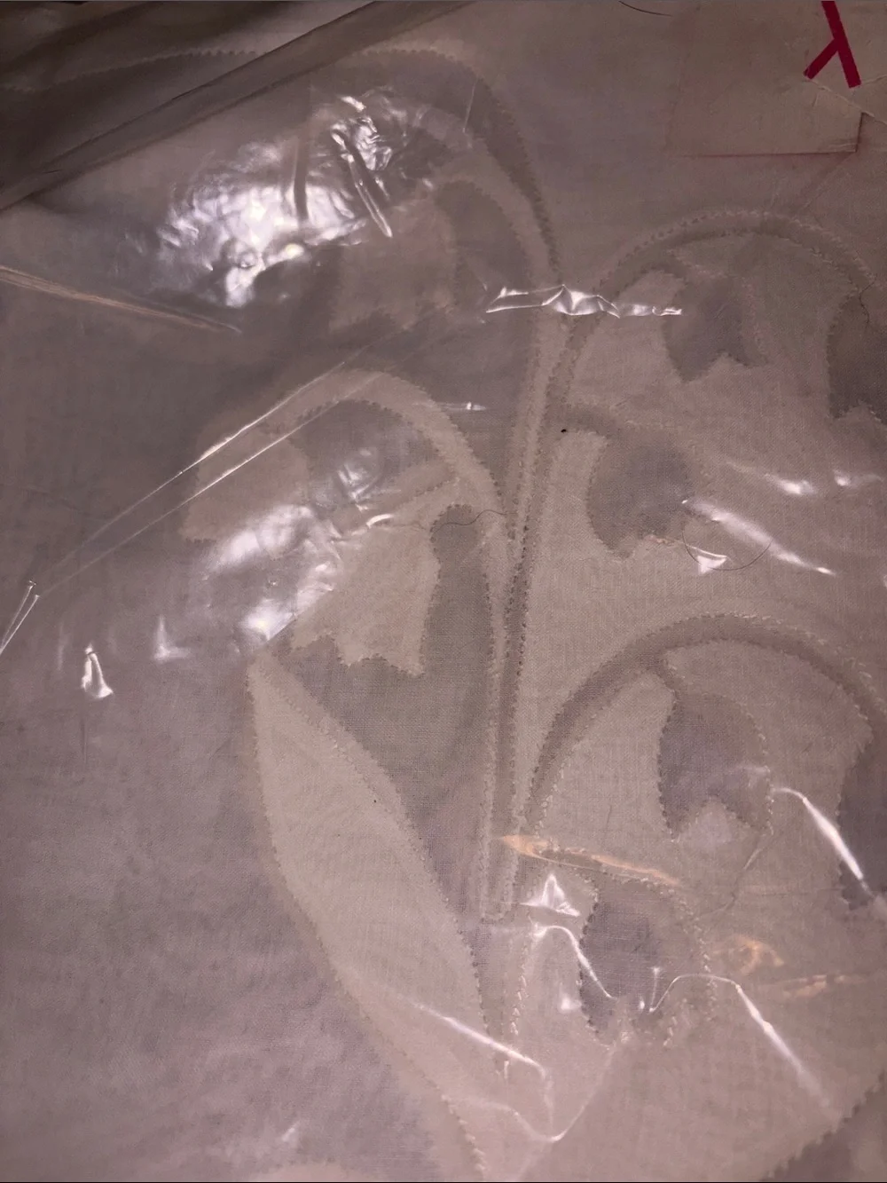 NWT Teresa Alecrim Portugal Floral Embroidered Scalloped Placemats - Set of 4